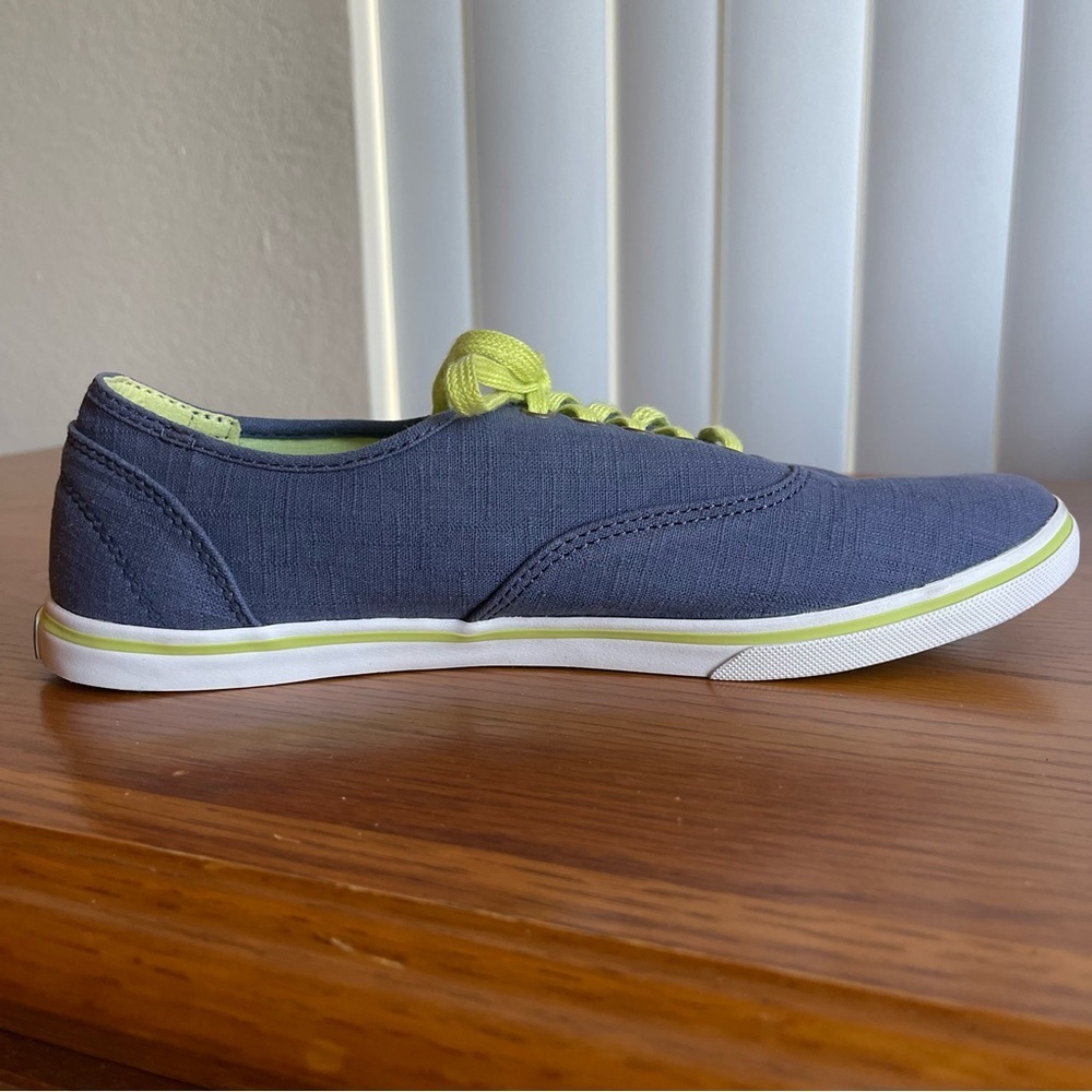 L.L. Bean Blue Canvas Low Top Sneakers Size 7.5 Wide - Picture 5 of 11